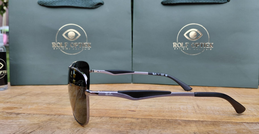 Ray-Ban RB 3515 004/71 &ndash; Stoer, stijlvol en functioneel
